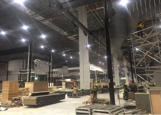 比亚迪车辆布展现场